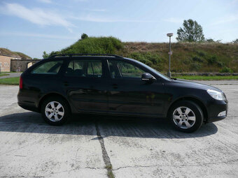 Škoda Octavia Combi 2.0 TDI CR DPF Elegance - 4