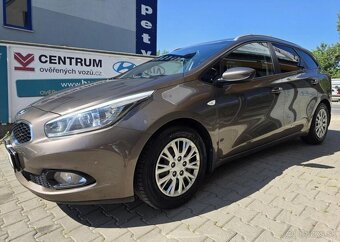 Kia Cee´d 1.6-150KW-AUT-KAMERA-POLOKŮŽE - 4