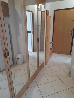Na prenájom 1 izbový prerobený byt, Komenského, Senica. - 4