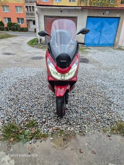 Predám Hondu PCX - 4