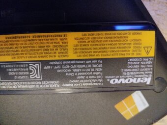 Lenovo ThinkPad bez disku s nabíjačkou - 4