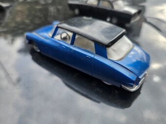 Stare hracky,auticka Citroen , Alfa Romeo - 4