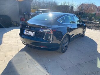 Tesla model 3 - 4