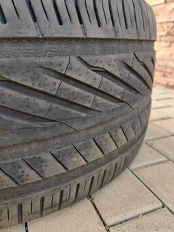 295/35 R21 - 4