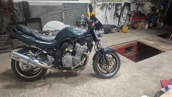 Suzuki Bandit 600 - 4