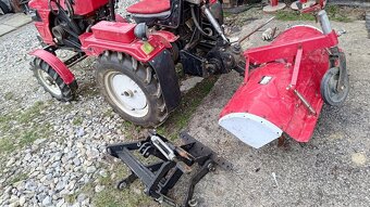 Malotraktor s naradim - 4