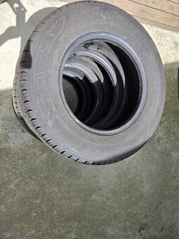 Hankook 215/70 r15c - 4
