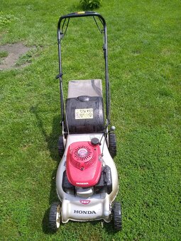 Benzínová kosačka s pohonom honda - 4