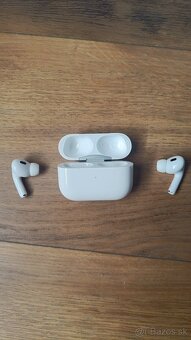 iPhone SE 64GB (2nd generation) + AirPods Pro 2 (USB-C) - 4