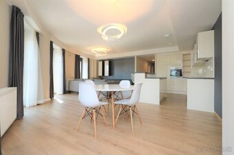 Na predaj zariadený 3-izbový byt Modrá guľa - 4