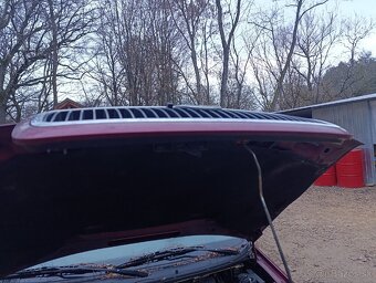 Predná kapota bordová škoda Felicia - 4