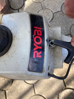 Krovinorez Ryobi - 4