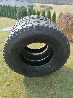 Nakladne pneumatiky 13R 22,5 - 4