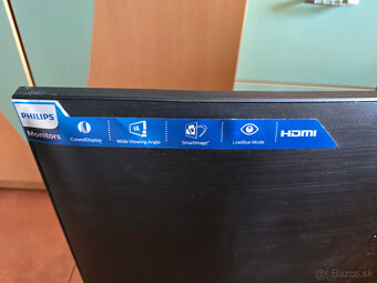 Monitor 32" prehnutý Full HD - 4