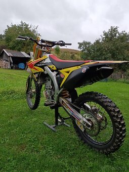 Suzuki rmz 250 vhodná na go alebo nd - 4