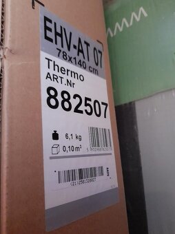 Fakro FTP-V U4-drevené okno 78x140 cm + tesniace lemovanie - 4