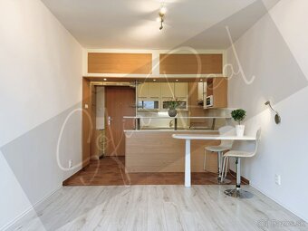 PREDAJ: svetlý 2-izbový byt; Stavbárska - Vrakuňa - 4