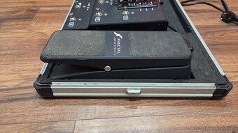Fractal Ax8 + EV-1 Expression pedal + custom kufór - 4