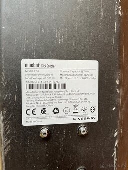 Elektricka kolobezka Ninebot Kickscooter ES1 250W - 4