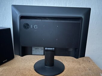 Monitor LG FLATRON W1934S - 4