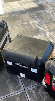 Sada hliníkových kufrov - 4