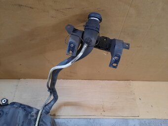 nádrž, čerpadlo, plavák Passat B8 - TDI - 4