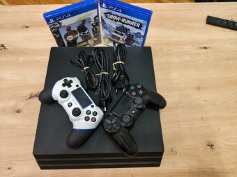 Playstation 4 Pro - 4