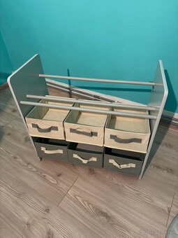 Regál na hráčky - 4