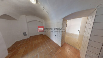 Na prenájom Svätý Jur obchodný priestor 70 m2 v centre mesta - 4