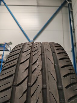 255/55R18 - 4