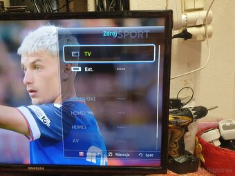 32" SMART LED TV - 4