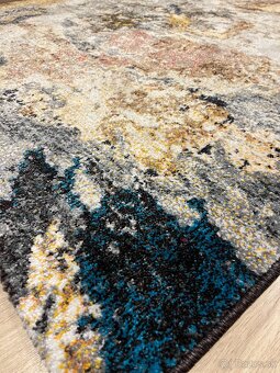 Nsdherny koberec abstract 140200cm - 4