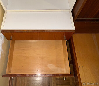 Predám posteľ s úložným priestorom - 4