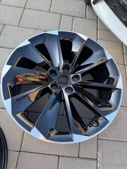 Supernova R19 2ks Škoda Superb - 4