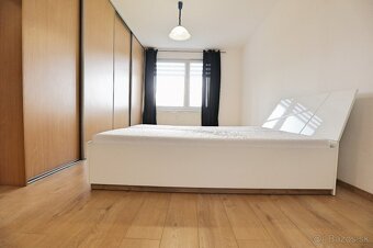 Zariadený veľkometrážny 2i byt 68m2 - balkón 3m2 - Vlčince - 4