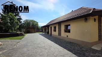Zrekonštruovaný dom s bazénom a letnou kuchynkou - 4