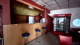 Obchodný priestor 60m2 na tržnici na prenájom - 4