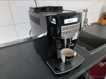 Kavovar Delonghi Magnifica plus - 4