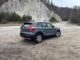 Volvo XC40 B4 2,0 benzín 4X4 - 4