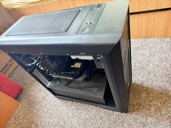 Predám ultratichý počítač na hry a prácu - 4