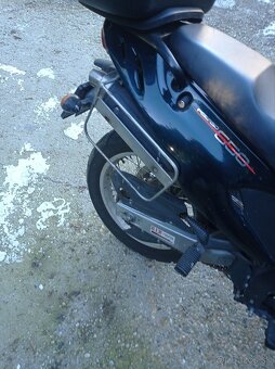 Aprilia Pegaso 650i.e - 4