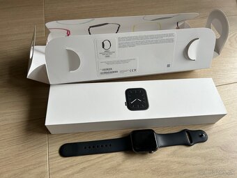 Apple Watch Series 5 - 4