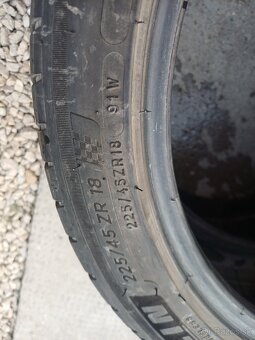 225/45 r18 letné pneumatiky ,Michelin - 4