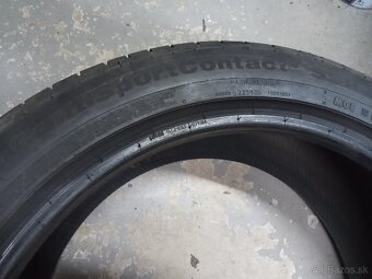 235/45R19 - 4