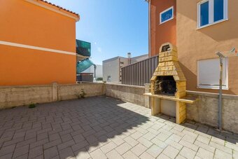 Chorvátsko 3 izbový apartmán 50 m od mora ostrov Vir. - 4