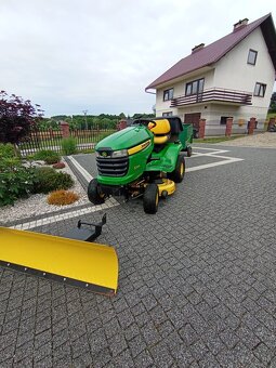 Traktorova kosačka John Deere x300 - 4