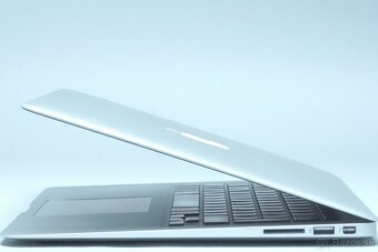 ZÁRUKA/Macbook Air13.3"/I5 1.8HZ/8GB RAM/128GB SSD/CZ - 4
