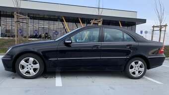 Mercedes C trieda 220 CDI Avantgarde A/T r.v.2004 - 4
