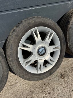 Predám elektrony  Seat 5x100 195/55 R15 letné pneu - 4