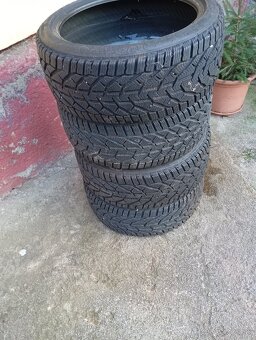 Zimne gumy r18 225/40 - 4